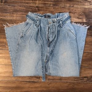 In good condition have the frayed bottom, mom Jean